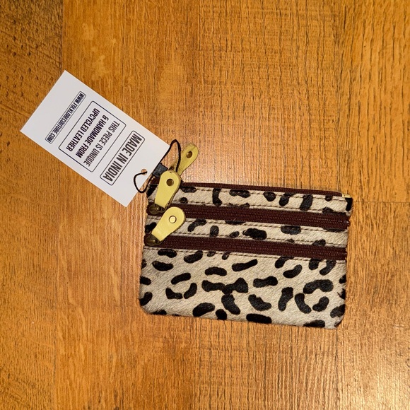 Leopard Print Women's Wallet - Picture 1 of 2
